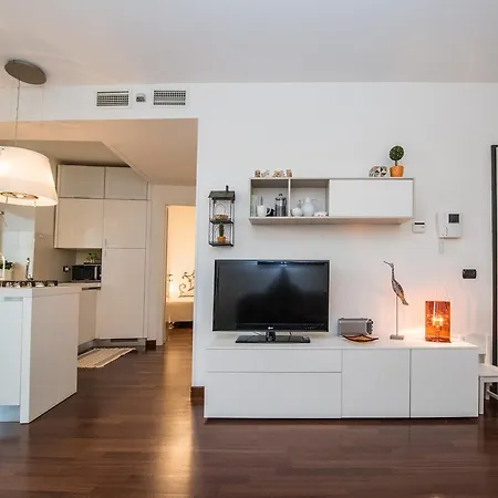 Apartment Le Torri In Darsena Savona