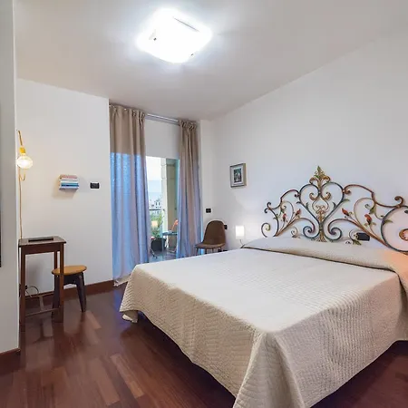 Lägenhet Le Torri In Darsena